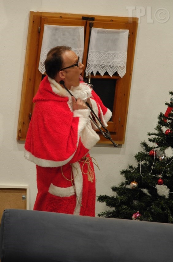 le père noel est une ordure