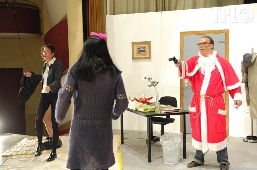 le père noel est une ordure